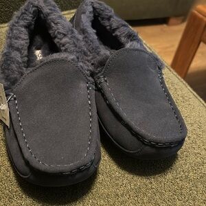 UGG Ascot Slipper Mens sz 6